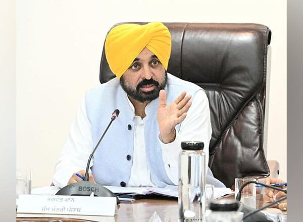 ਮਾਨ ਸਰਕਾਰ ਨੇ ਪੰਜਾਬ ਦੇ ਸਿੱਖਿਆ ਖੇਤਰ ਨੂੰ ਦਿੱਤਾ ਇੱਕ ਨਵਾਂ ਮੋੜ , ‘ਪੰਜਾਬ ਯੁਵਾ ਉਦਯੋਗ ਯੋਜਨਾ’ ਤਹਿਤ “ਮਿਸ਼ਨ ਰੋਜ਼ਗਾਰ” ਨੂੰ ਕੀਤਾ ਮਜ਼ਬੂਤ