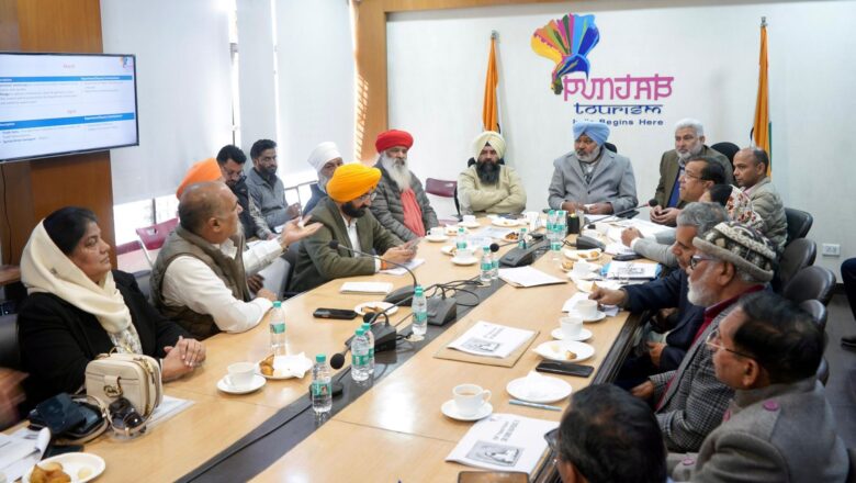 ਪੰਜਾਬ ਸਰਕਾਰ ਸੰਤਾਂ, ਮਹਾਂਪੁਰਸ਼ਾਂ ਤੇ ਧਾਰਮਿਕ ਸੰਪਰਦਾਵਾਂ ਦੀ ਅਗਵਾਈ ਵਿੱਚ ਵੱਡੇ ਪੱਧਰ ‘ਤੇ ਮਨਾਏਗੀ ਸ੍ਰੀ ਗੁਰੂ ਰਵਿਦਾਸ ਜੀ ਦਾ 650ਵਾਂ ਪ੍ਰਕਾਸ਼ ਪੁਰਬ: ਵਿੱਤ ਮੰਤਰੀ ਹਰਪਾਲ ਸਿੰਘ ਚੀਮਾ