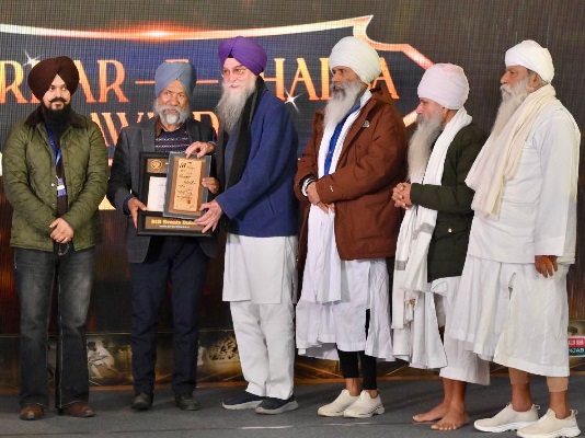 ਸੰਸਦ ਮੈਂਬਰ ਤਨਮਨਜੀਤ ਸਿੰਘ ਢੇਸੀ ‘ਸਰਕਾਰ-ਏ-ਖਾਲਸਾ ਐਵਾਰਡ’ ਨਾਲ ਸਨਮਾਨਿਤ