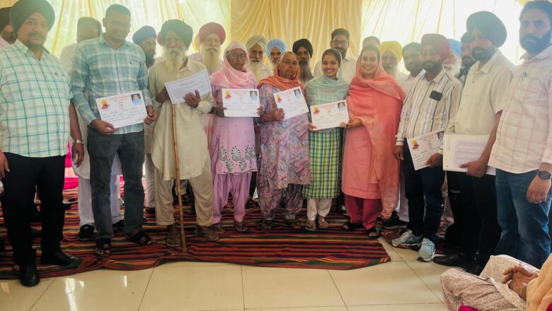 ਆਪ ਆਗੂਆਂ ਨੇ ਕਾਂਸ਼ੀ ਰਾਮ ਜੀ ਨੂੰ ਦਿੱਤੀ ਸ਼ਰਧਾਂਜਲੀ, ਸਮਾਜਿਕ ਨਿਆਂ ਅਤੇ ਸਮਾਨਤਾ ਪ੍ਰਤੀ ਵਚਨਬੱਧਤਾ ਦੁਹਰਾਈ