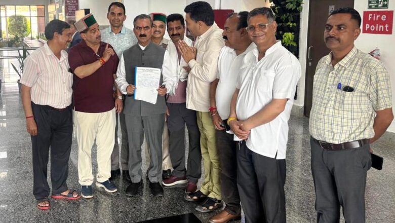 मुख्यमंत्री से टैक्सी एवं ट्रक ऑपरेटर्स के प्रतिनिधिमंडल ने भेंट की