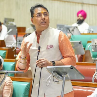 ਮਜ਼ਦੂਰ ਸਾਡੇ ਵਿਕਾਸ ਦੀ ਨੀਂਹ, ਅਮਨ ਅਰੋੜਾ ਵੱਲੋਂ ਮਈ-ਦਿਵਸ ‘ਤੇ ਕਾਮਿਆਂ ਦੀ ਕਿਰਤ ਨੂੰ ਸਲਾਮ