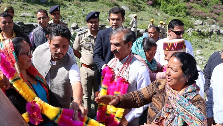 बड़ा भंगाल में मुख्यमंत्री बोले, राजनीति करने नहीं दुख-दर्द बांटने आया हूं