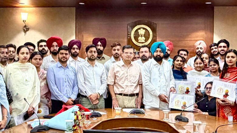 ਮਾਲ ਮੰਤਰੀ ਹਰਦੀਪ ਸਿੰਘ ਮੁੰਡੀਆਂ ਨੇ 33 ਪਟਵਾਰੀਆਂ ਨੂੰ ਸੌਂਪੇ ਨਿਯੁਕਤੀ ਪੱਤਰ