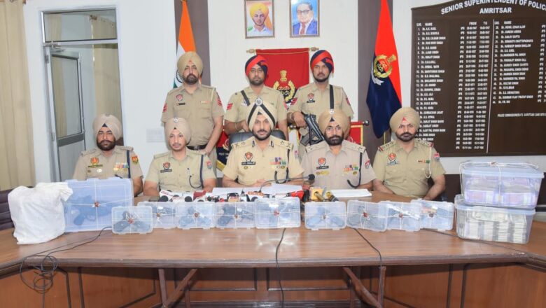 ਅਫ਼ਗਾਨ ਨਾਗਰਿਕ ਸਮੇਤ 7 ਜਣੇ 10 ਆਧੁਨਿਕ ਹਥਿਆਰਾਂ, 5 ਕਿੱਲੋ ਹੈਰੋਇਨ ਅਤੇ 30 ਲੱਖ ਰੁਪਏ ਦੀ ਹਵਾਲਾ ਰਕਮ ਸਣੇ ਗ੍ਰਿਫ਼ਤਾਰ