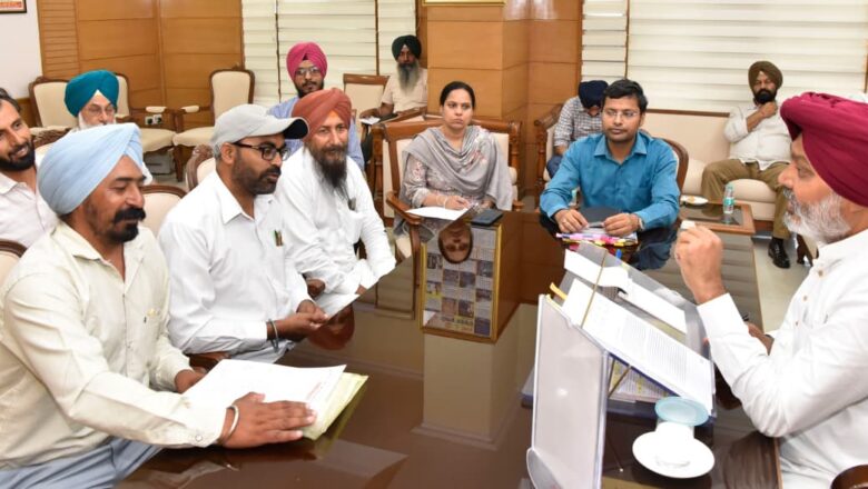 ਭਗਵੰਤ ਮਾਨ ਸਰਕਾਰ ਕਰਮਚਾਰੀਆਂ, ਮਜ਼ਦੂਰਾਂ ਅਤੇ ਹਾਸ਼ੀਏ ‘ਤੇ ਮੌਜੂਦ ਭਾਈਚਾਰਿਆਂ ਦੀ ਭਲਾਈ ਲਈ ਵਚਨਬੱਧ; ਕਿਸੇ ਵੀ ਚਿੰਤਾ ਨੂੰ ਨਜ਼ਰਅੰਦਾਜ਼ ਨਹੀਂ ਕੀਤਾ ਜਾਵੇਗਾ: ਹਰਪਾਲ ਸਿੰਘ ਚੀਮਾ