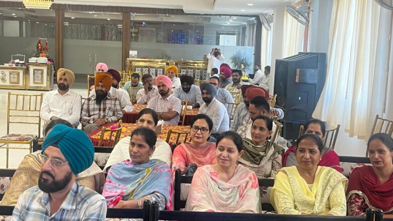 ਸਿਵਲ ਸਰਜਨ ਦਫ਼ਤਰ ਦੇ ਸਮੂਹ ਸਟਾਫ ਵੱਲੋਂ ਸਿਵਲ ਸਰਜਨ ਡਾ. ਗੁਰਪ੍ਰੀਤ ਸਿੰਘ ਰਾਏ ਨੂੰ ਸੇਵਾ ਮੁਕਤੀ ‘ਤੇ ਕੀਤਾ ਗਿਆ ਸਨਮਾਣਿਤ
