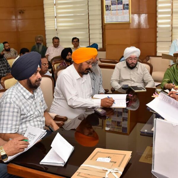 ਵਿੱਤ ਮੰਤਰੀ ਹਰਪਾਲ ਸਿੰਘ ਚੀਮਾ ਨੇ ਮੁਲਾਜ਼ਮ ਯੂਨੀਅਨਾਂ ਨਾਲ ਉੱਚ ਪੱਧਰੀ ਮੀਟਿੰਗਾਂ ਦੀ ਕੀਤੀ ਪ੍ਰਧਾਨਗੀ, ਲੰਬਿਤ ਮਸਲਿਆਂ ਦੇ ਜਲਦੀ ਹੱਲ ਦੇ ਦਿੱਤੇ ਨਿਰਦੇਸ਼