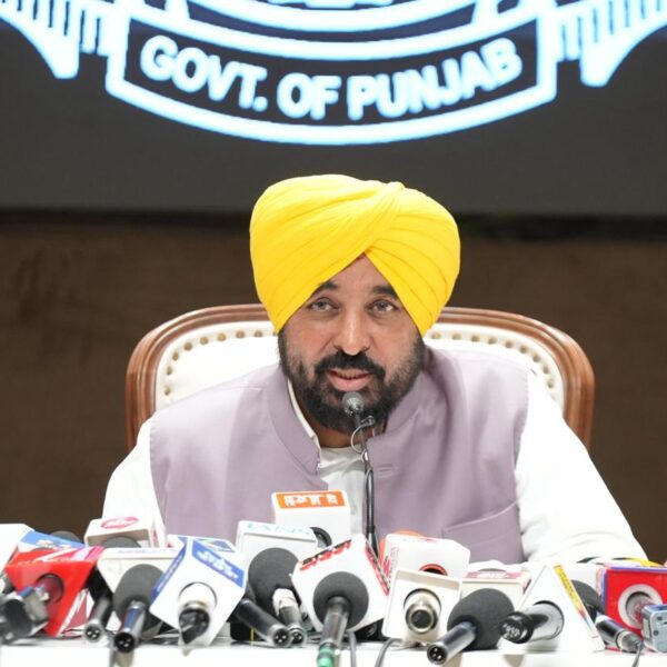 ਭਗਵੰਤ ਮਾਨ ਸਰਕਾਰ ਨੇ ਪ੍ਰਾਈਵੇਟ ਸਕੂਲਾਂ ਵੱਲੋਂ ਮਨਮਰਜ਼ੀ ਦੀਆਂ ਫੀਸਾਂ ਵਧਾਉਣ ‘ਤੇ ਲਾਈ ਰੋਕ