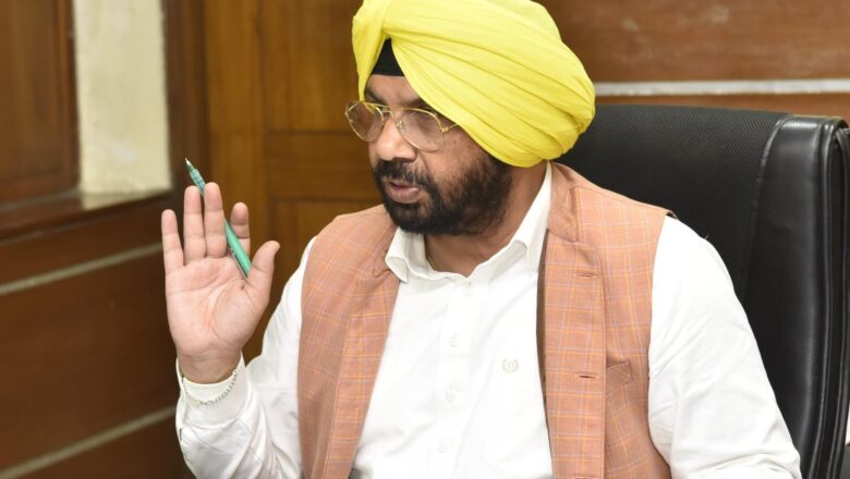 ਹਰਭਜਨ ਸਿੰਘ ਈਟੀਓ ਨੇ ਪੰਜਾਬ ਭਰ ਦੇ ਸੜਕ ਵਿਕਾਸ ਕਾਰਜਾਂ ਦਾ ਲਿਆ ਜਾਇਜ਼ਾ,ਮਾਨਸੂਨ ਸੀਜ਼ਨ ਤੋਂ ਪਹਿਲਾਂ ਸਖ਼ਤੀ ਨਾਲ ਨਿਗਰਾਨੀ ਕਰਨ ਦੇ ਦਿੱਤੇ ਨਿਰਦੇਸ਼