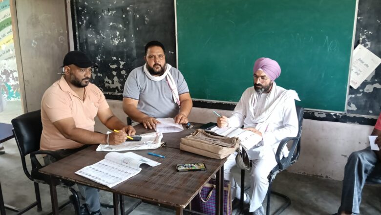 ਵੋਟਰ ਸੂਚੀਆਂ ਦੀ ਸ਼ੁੱਧਤਾ ਲਈ ਜ਼ਿਲ੍ਹਾ ਪ੍ਰਸ਼ਾਸਨ ਦਾ ਵਿਸ਼ੇਸ਼ ਅਭਿਆਨ, 400 ਪੋਲਿੰਗ ਬੂਥਾਂ ‘ਤੇ ਲਗਾਏ ਗਏ ਮੈਪਿੰਗ ਕੈਂਪ