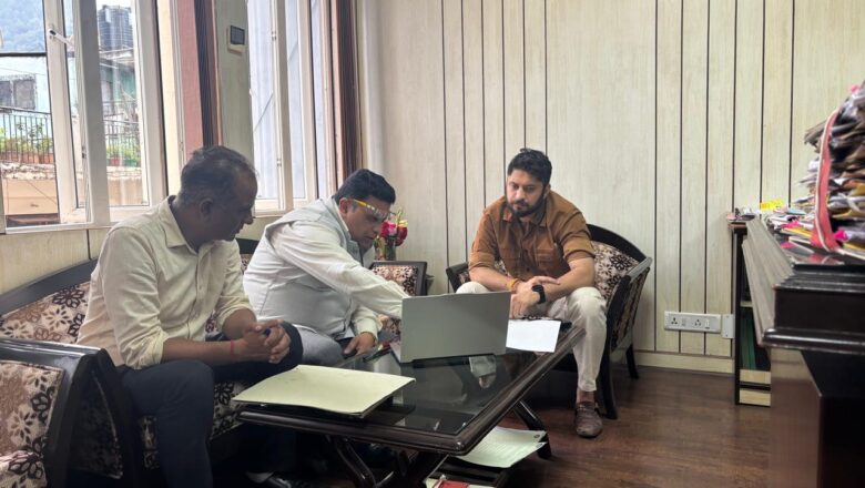 बेटियों के भविष्य की सुरक्षा के लिए मुफ़्त एचपीवी टीकाकरण कार्यक्रम का लाभ उठाएं- उपायुक्त