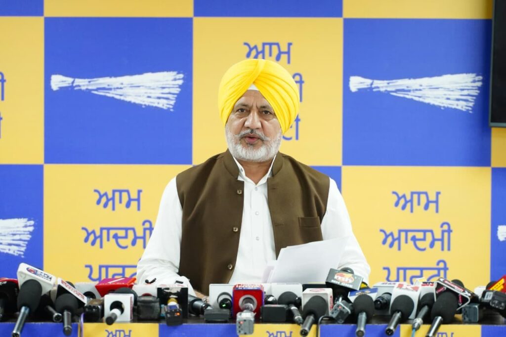 Press note image 1 (32)