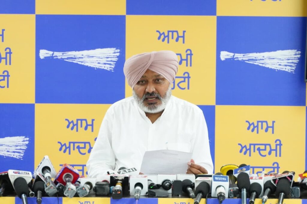 Press note image 2 (11)