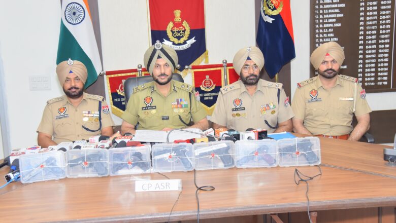ਨਸ਼ਾ ਛੁਡਾਊ ਕੇਂਦਰ ਦੇ ਮਾਲਕ ਸਮੇਤ ਦੋ ਵਿਅਕਤੀ ਸੱਤ ਆਧੁਨਿਕ ਪਿਸਤੌਲਾਂ ਨਾਲ ਗ੍ਰਿਫਤਾਰ