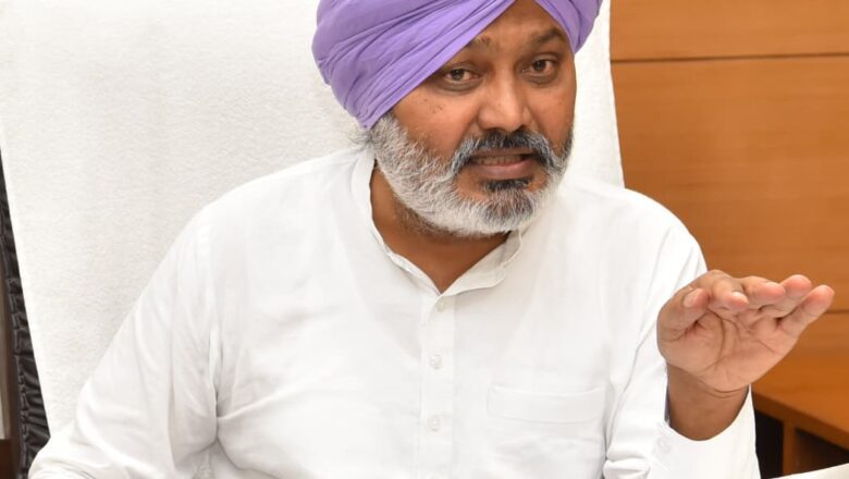 ਪੰਜਾਬ ਸਰਕਾਰ ਵੱਲੋਂ ਵੱਡੀ ਭਰਤੀ ਮੁਹਿੰਮ ਨੂੰ ਹਰੀ ਝੰਡੀ: ਵਿੱਤ ਮੰਤਰੀ ਹਰਪਾਲ ਸਿੰਘ ਚੀਮਾ ਵੱਲੋਂ ਹੈਲਥ ਵਰਕਰਾਂ ਦੀਆਂ 619 ਅਸਾਮੀਆਂ ਭਰਨ ਅਤੇ ਉਦਯੋਗ ਵਿਭਾਗ ਵਿੱਚ ਅਹੁਦਿਆਂ ਨੂੰ ਰਣਨੀਤਕ ਤੌਰ ‘ਤੇ ਸੁਰਜੀਤ ਕਰਨ ਦੀ ਪ੍ਰਵਾਨਗੀ