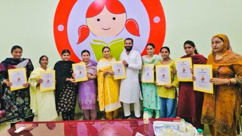 ਫਾਜ਼ਿਲਕਾ ਦੇ ਵਿਧਾਇਕ ਨੇ ਇਸਤਰੀ ਤੇ ਬਾਲ ਵਿਕਾਸ ਵਿਭਾਗ ਵੱਲੋਂ ਭਰਤੀ ਆਂਗਣਵਾੜੀ ਵਰਕਰਾਂ ਨੂੰ ਦਿੱਤੇ ਨਿਯੁਕਤੀ ਪੱਤਰ