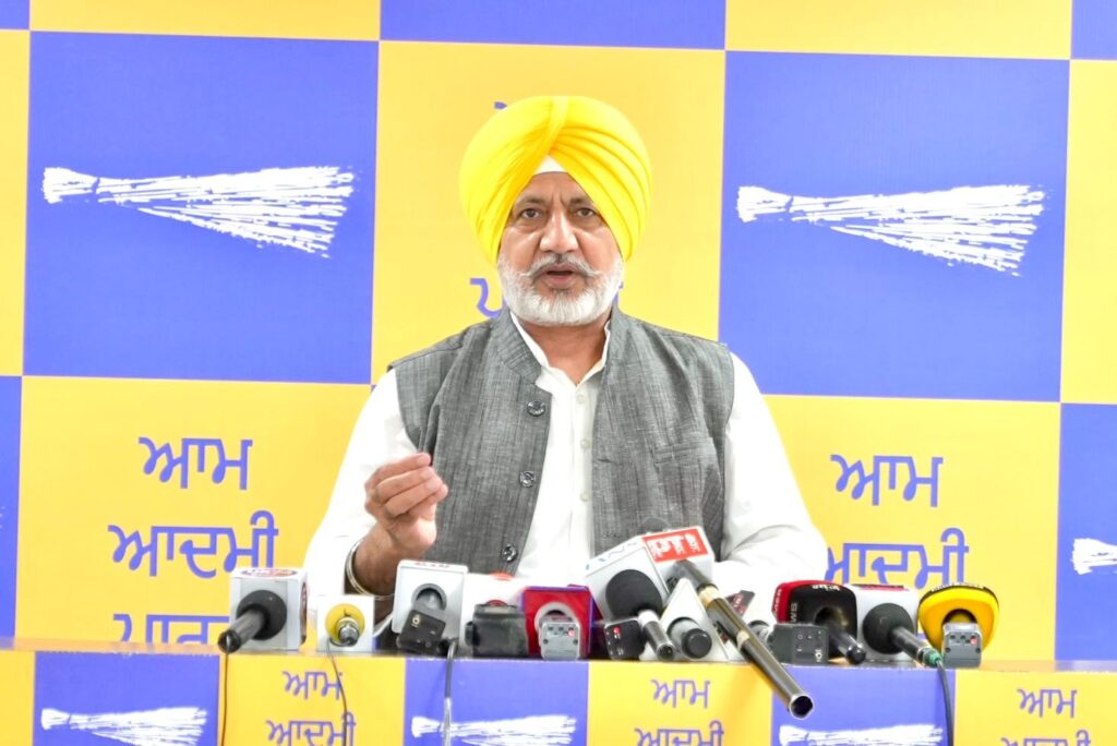 Press note image 2 (15)