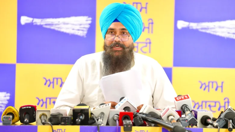 ਜਾਗਤ ਜੋਤ ਗੁਰੂ ਗ੍ਰੰਥ ਸਾਹਿਬ ਸਤਿਕਾਰ ਬਿੱਲ ‘ਤੇ ਮਾਲਵਿੰਦਰ ਕੰਗ ਨੇ ਕਿਹਾ- ਐਕਟ ਦਾ ਮਕਸਦ ਸਿਰਫ਼ ਸ਼ਰਾਰਤੀ ਅਨਸਰਾਂ ਨੂੰ ਸਜ਼ਾ ਦੇਣਾ ਹੈ, ਸ਼ਰਧਾਲੂਆਂ ਨੂੰ ਪਰੇਸ਼ਾਨ ਕਰਨਾ ਜਾਂ ਸਿੱਖ ਧਾਰਮਿਕ ਮਾਮਲਿਆਂ ਵਿੱਚ ਦਖਲ ਦੇਣਾ ਨਹੀਂ